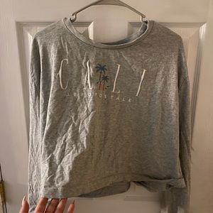 AéRopostale gray long sleeve crop top